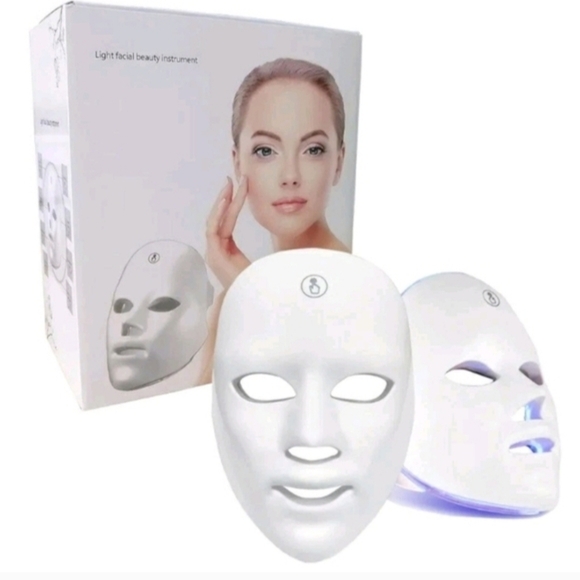 LED Light Therapy Facial Mask - White